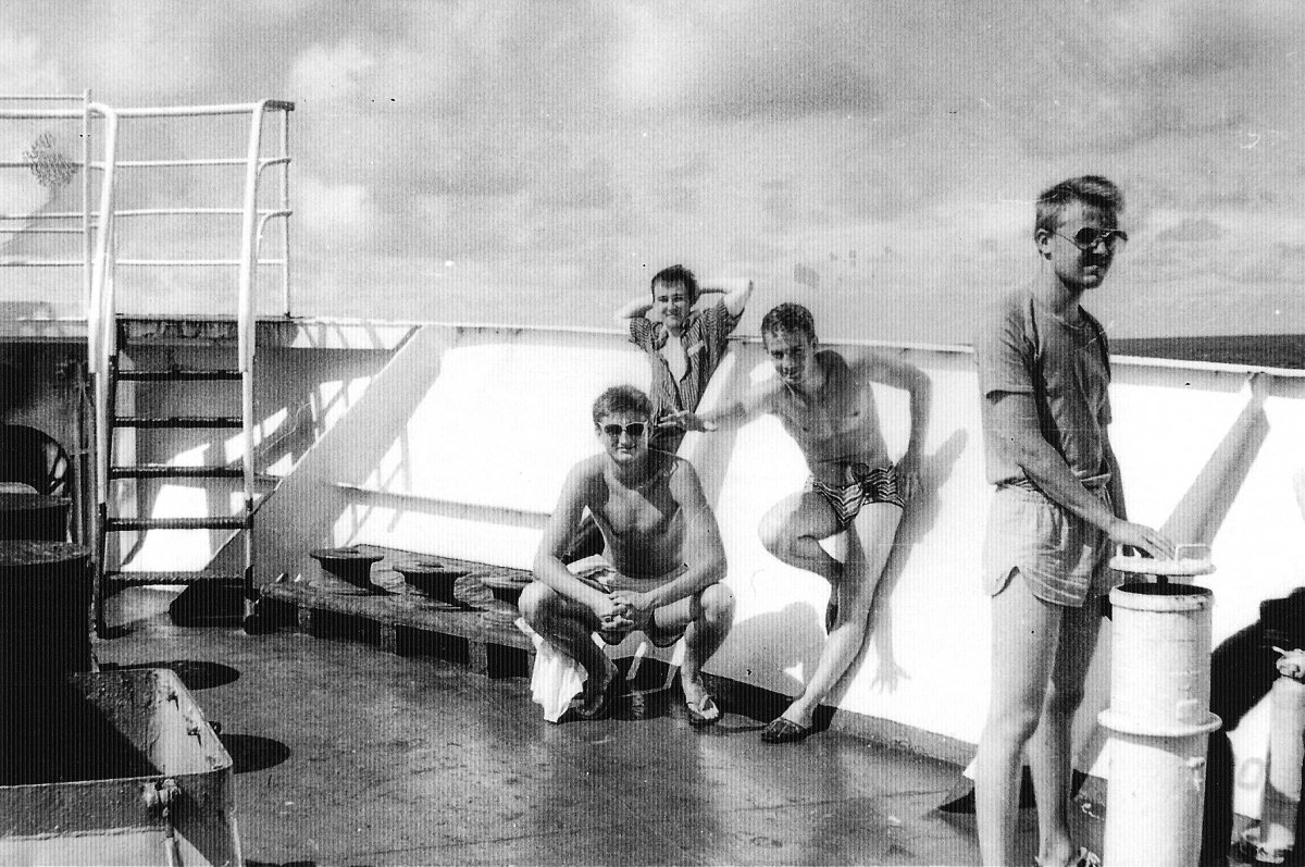 На теплоходе "Алла Тарасова", октябрь 1987
