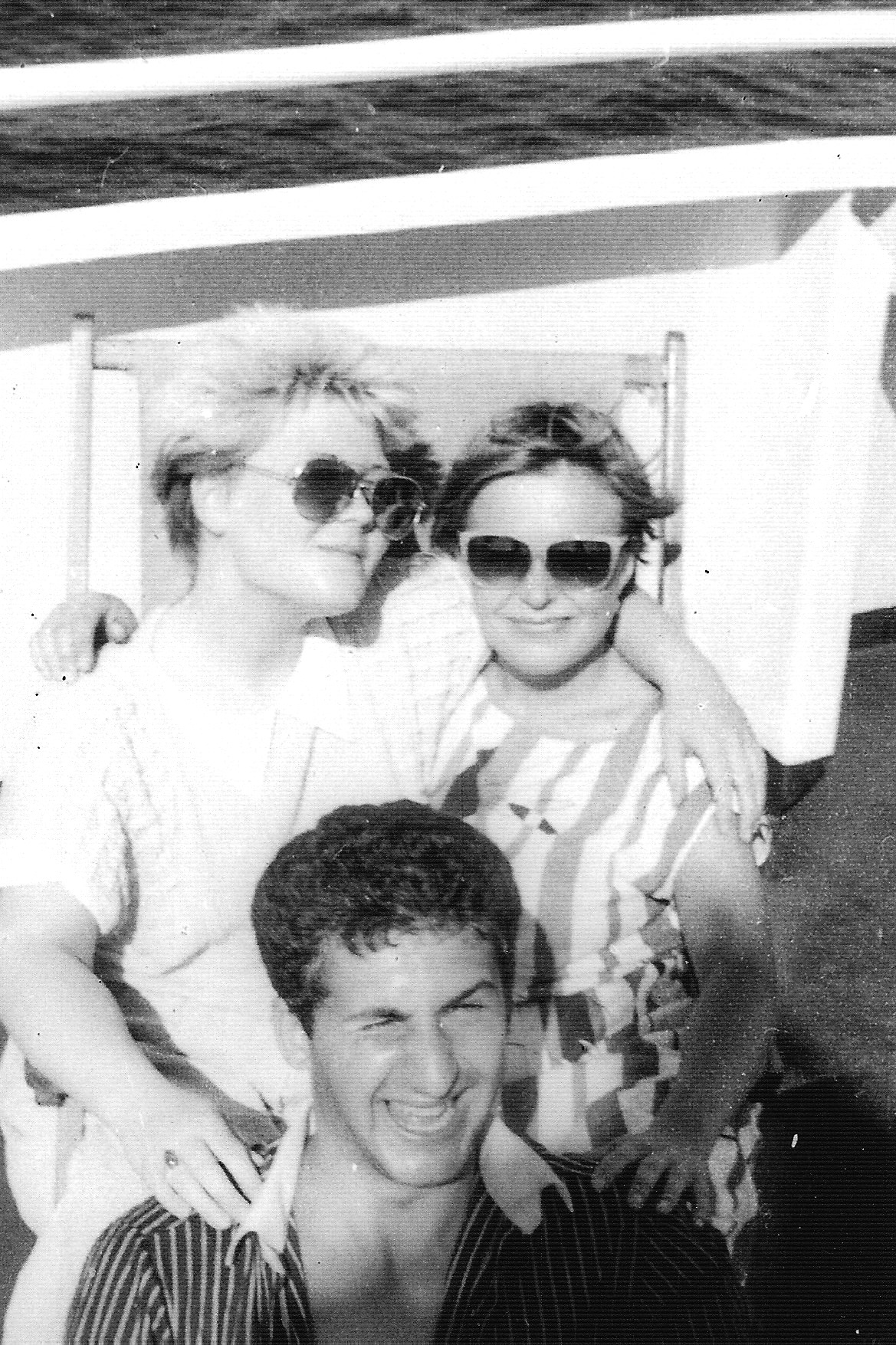 На теплоходе "Алла Тарасова", октябрь 1987