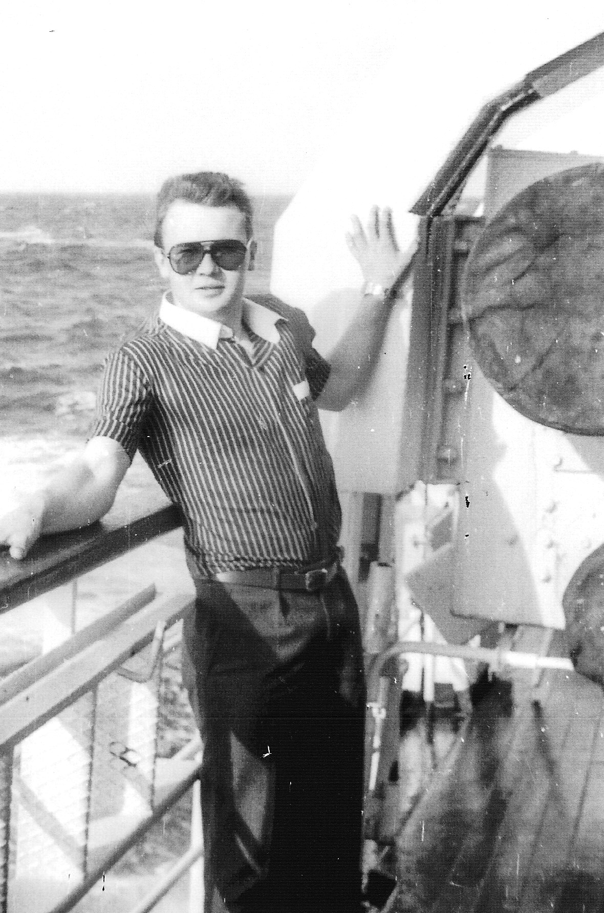 На теплоходе "Алла Тарасова", октябрь 1987