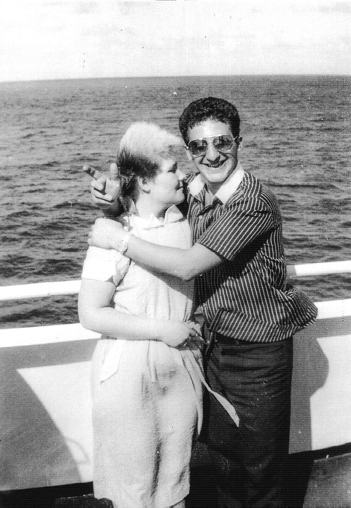 На теплоходе "Алла Тарасова", октябрь 1987