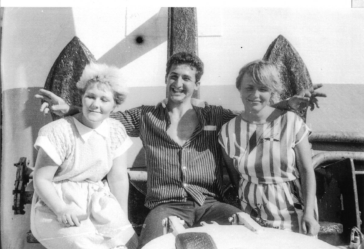 На теплоходе "Алла Тарасова", октябрь 1987