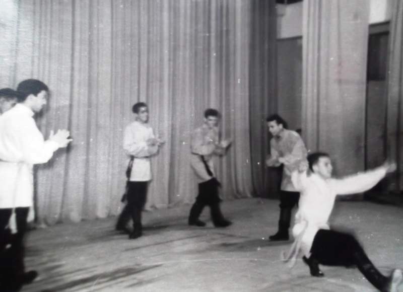 В клубе