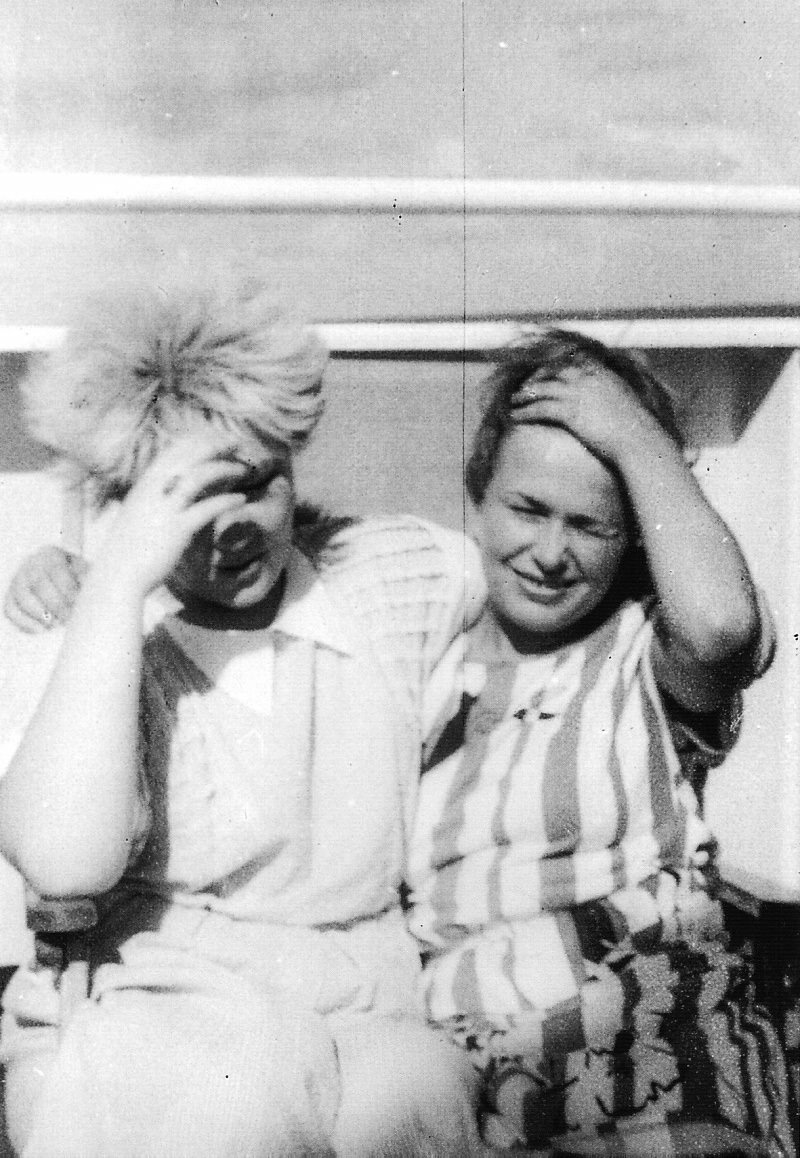 На теплоходе "Алла Тарасова", октябрь 1987